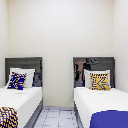 Oyo Life 91374 Asia Stay Semarang Syariah Экстерьер фото