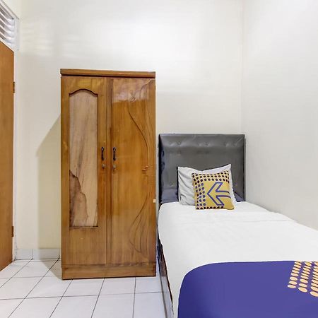 Oyo Life 91374 Asia Stay Semarang Syariah Экстерьер фото