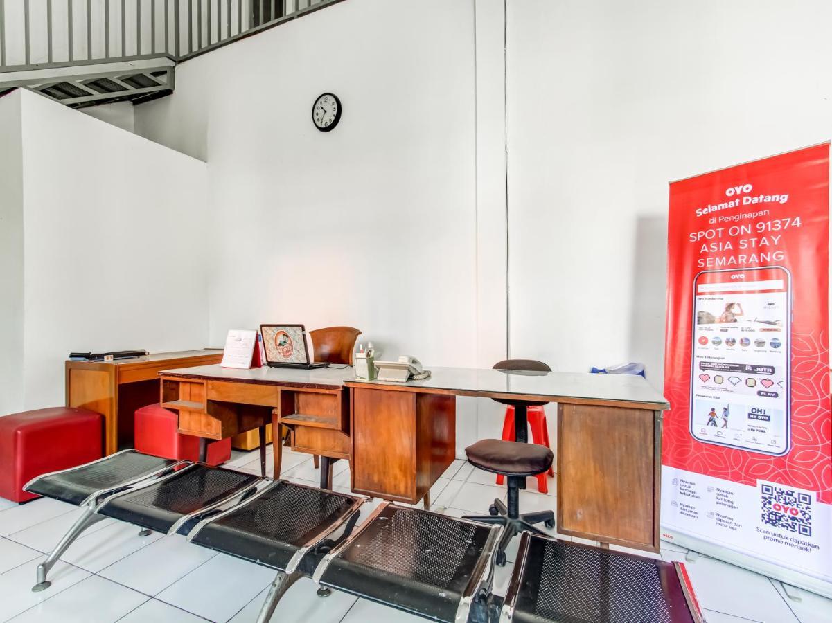 Oyo Life 91374 Asia Stay Semarang Syariah Экстерьер фото