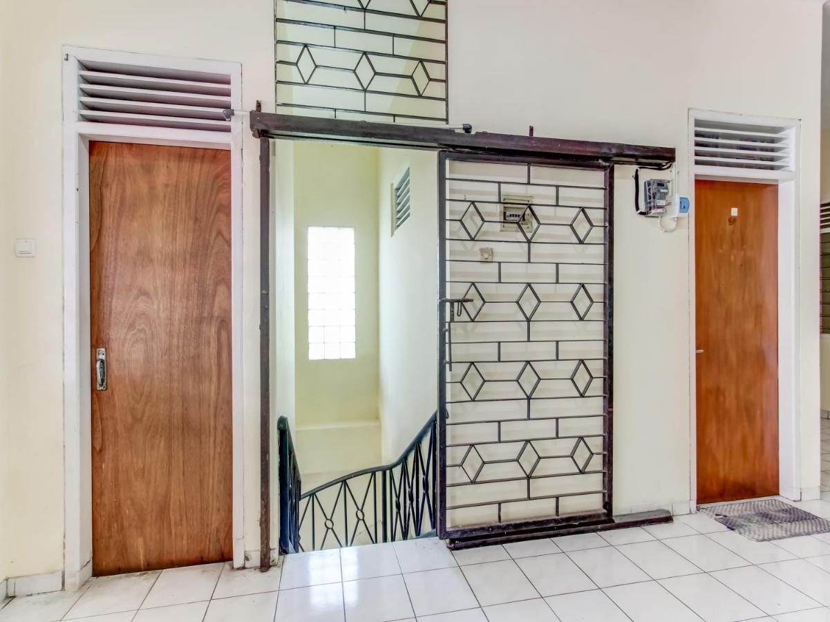 Oyo Life 91374 Asia Stay Semarang Syariah Экстерьер фото