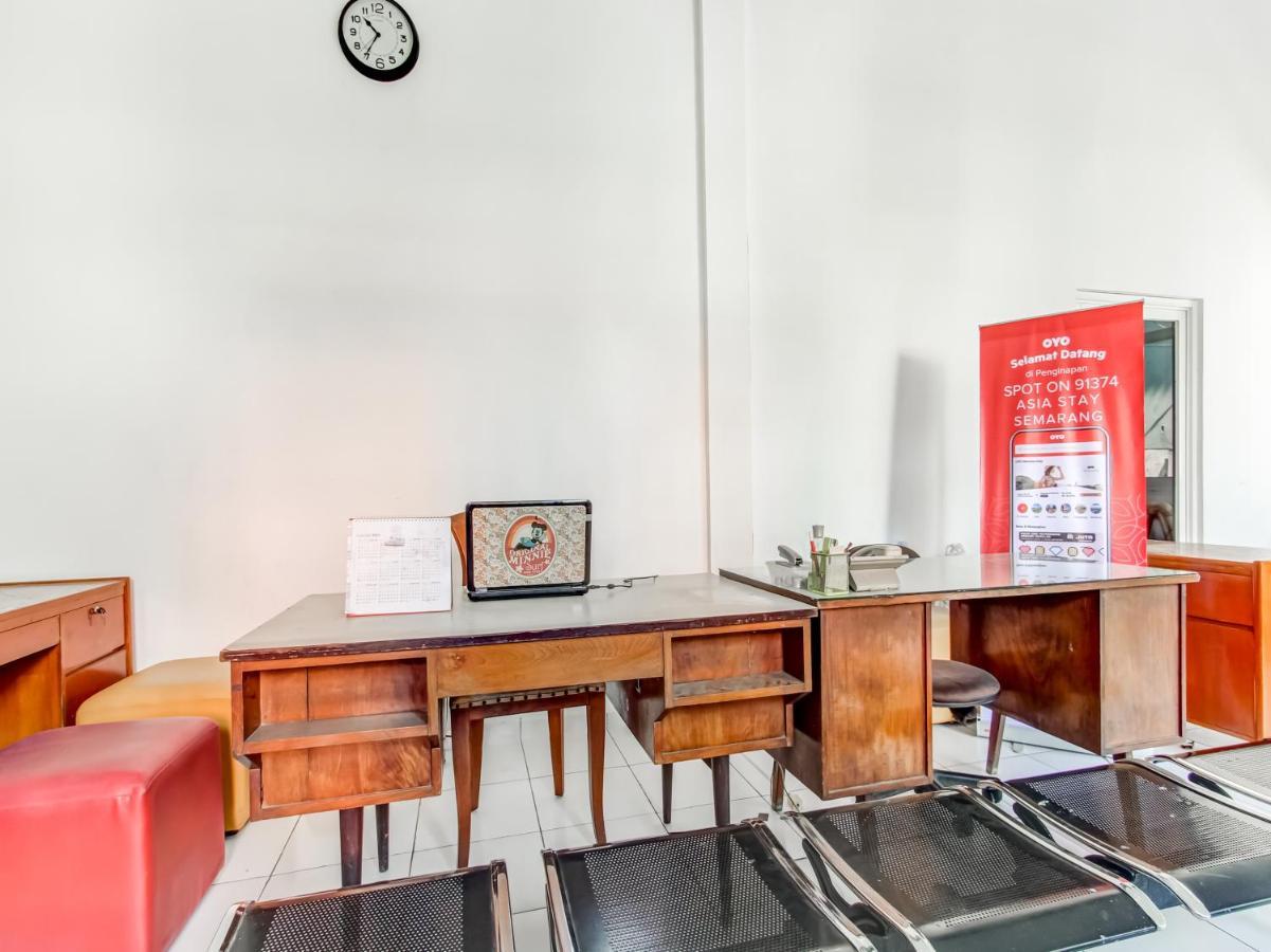 Oyo Life 91374 Asia Stay Semarang Syariah Экстерьер фото