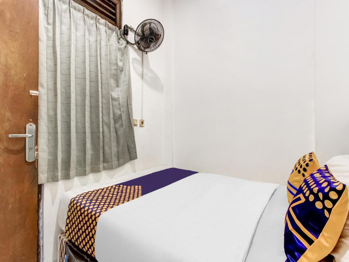 Oyo Life 91374 Asia Stay Semarang Syariah Экстерьер фото