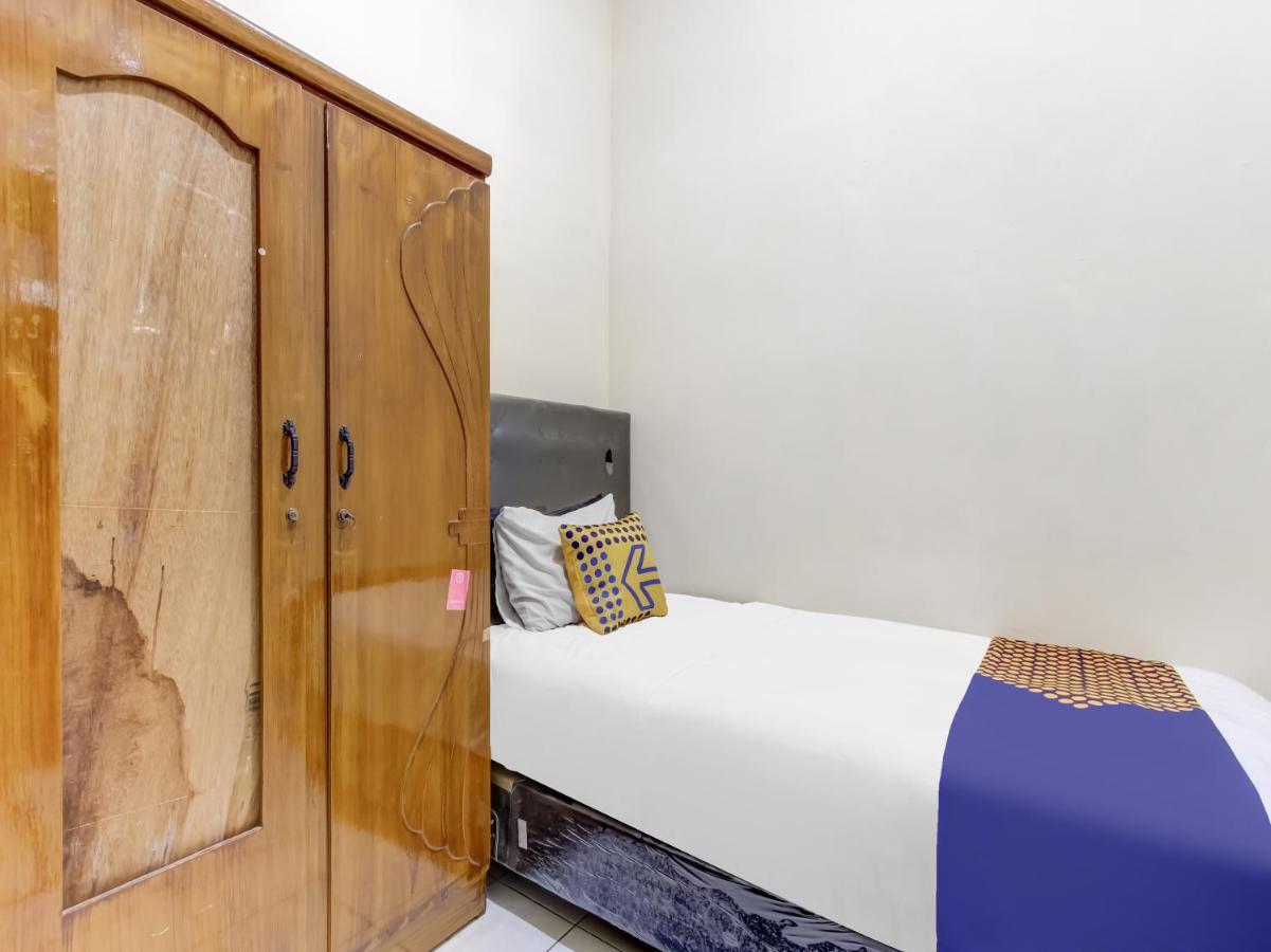 Oyo Life 91374 Asia Stay Semarang Syariah Экстерьер фото