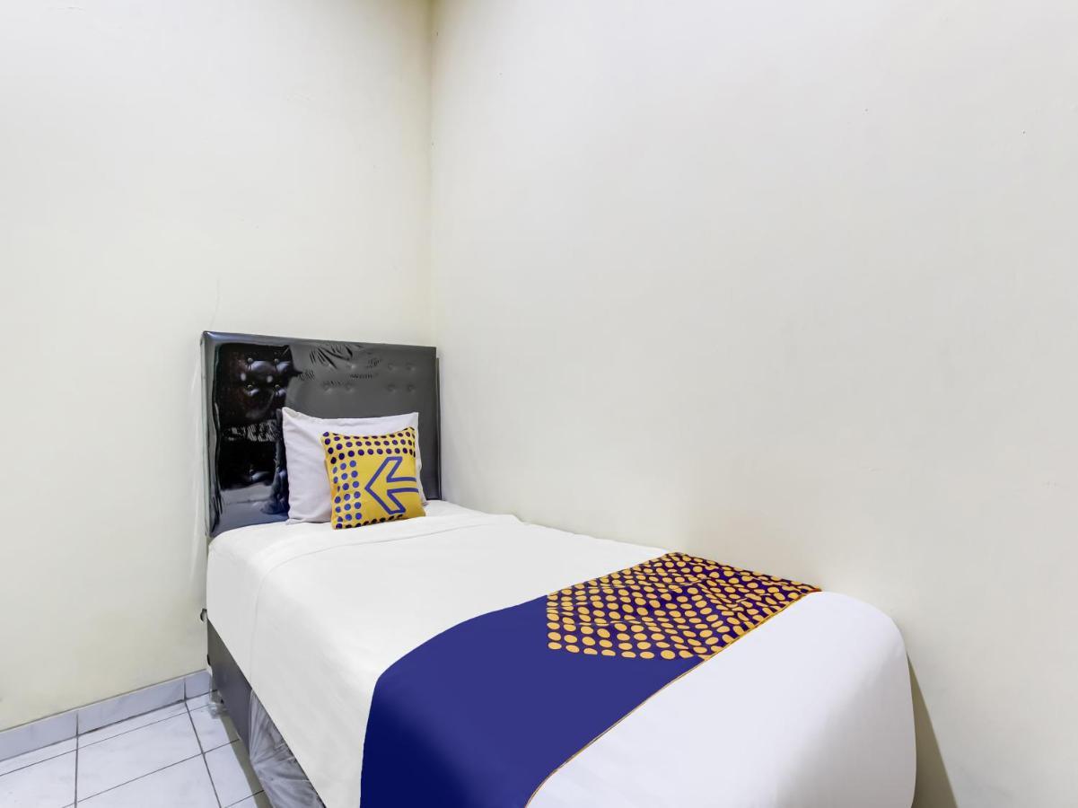 Oyo Life 91374 Asia Stay Semarang Syariah Экстерьер фото